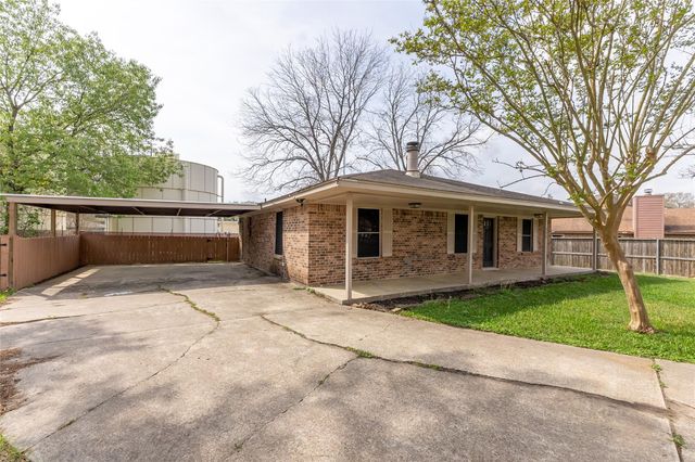 222 Cool Cove, Montgomery, TX 77356