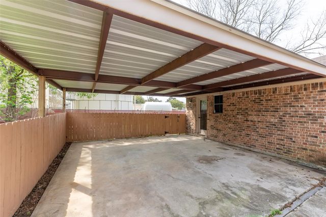 222 Cool Cove, Montgomery, TX 77356