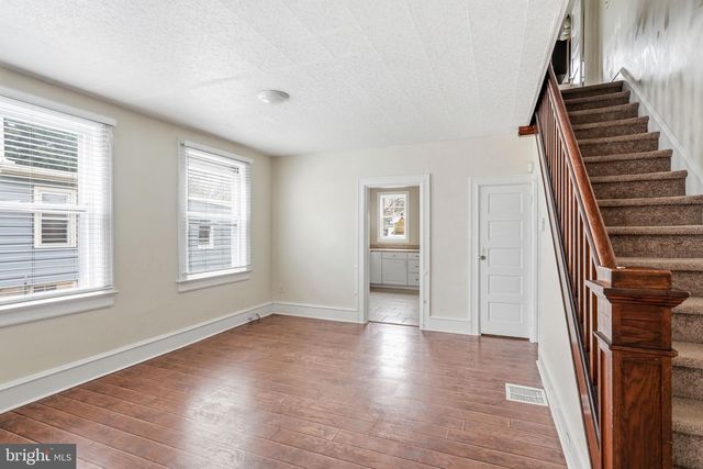 119-121 GRANDVIEW AVE, Pitman, NJ 08071