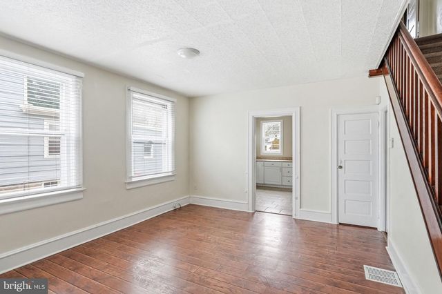 119-121 GRANDVIEW AVE, Pitman, NJ 08071