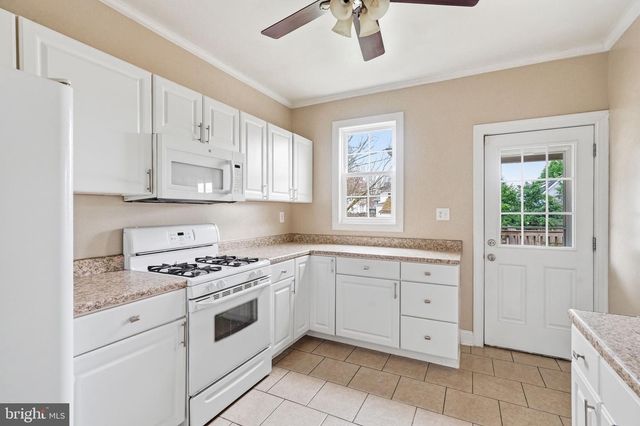 119-121 GRANDVIEW AVE, Pitman, NJ 08071