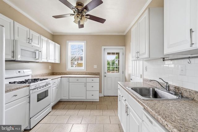 119-121 GRANDVIEW AVE, Pitman, NJ 08071