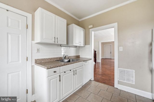 119-121 GRANDVIEW AVE, Pitman, NJ 08071