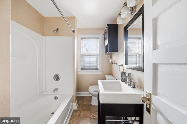 119-121 GRANDVIEW AVE, Pitman, NJ 08071