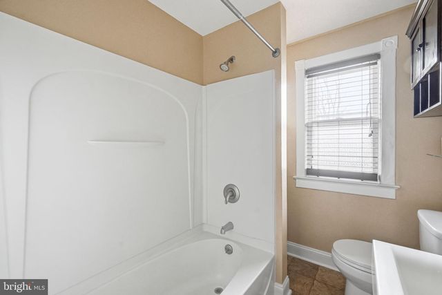119-121 GRANDVIEW AVE, Pitman, NJ 08071