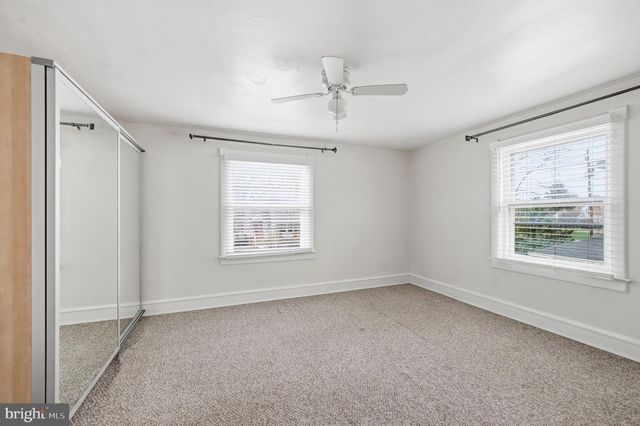 119-121 GRANDVIEW AVE, Pitman, NJ 08071