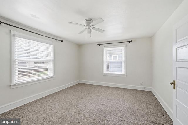 119-121 GRANDVIEW AVE, Pitman, NJ 08071