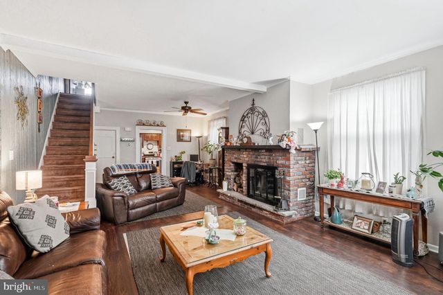 119-121 GRANDVIEW AVE, Pitman, NJ 08071