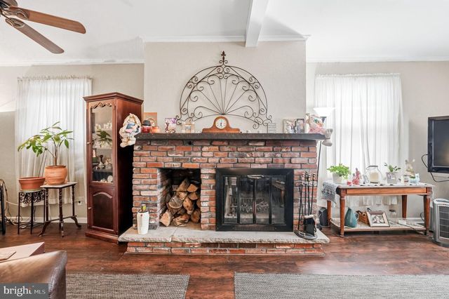 119-121 GRANDVIEW AVE, Pitman, NJ 08071