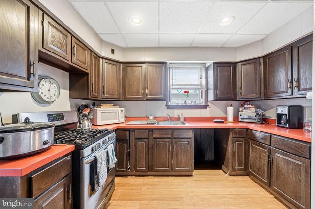 119-121 GRANDVIEW AVE, Pitman, NJ 08071