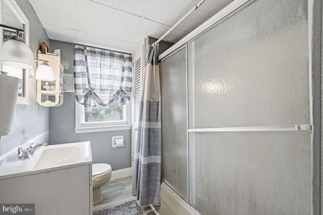 119-121 GRANDVIEW AVE, Pitman, NJ 08071