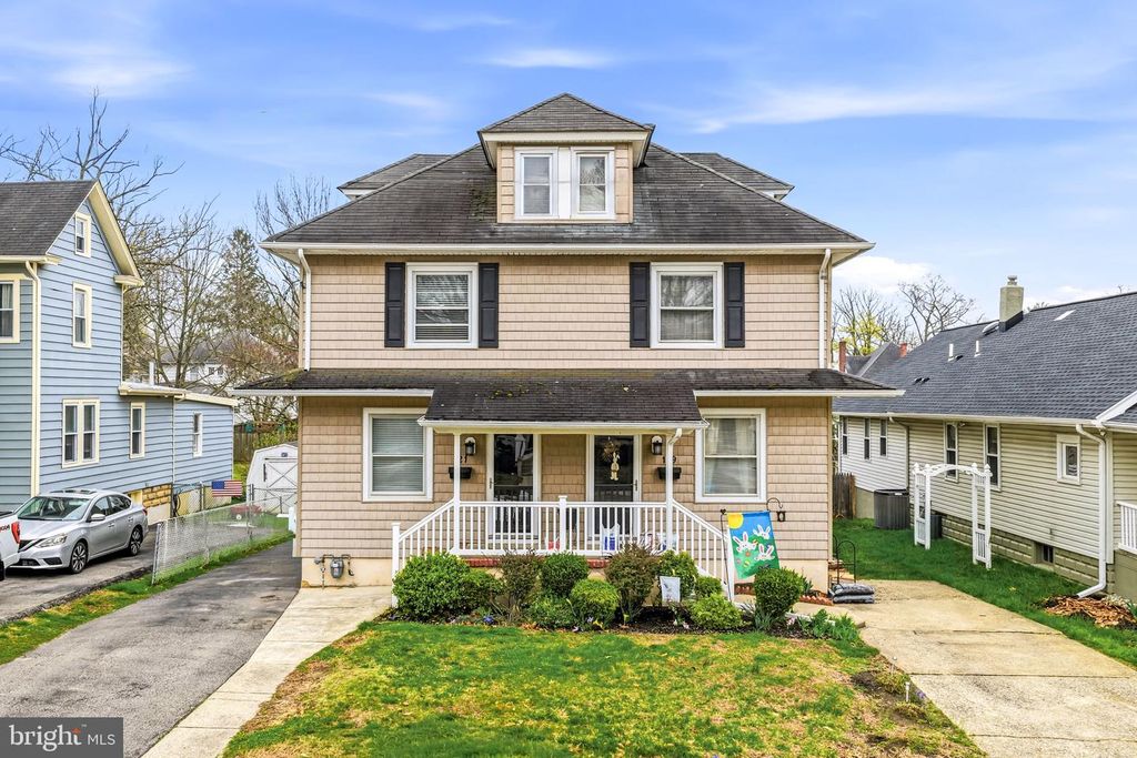 119-121 GRANDVIEW AVE, Pitman, NJ 08071