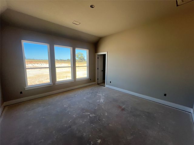 105 Cattleman Drive, Springtown, TX 76082