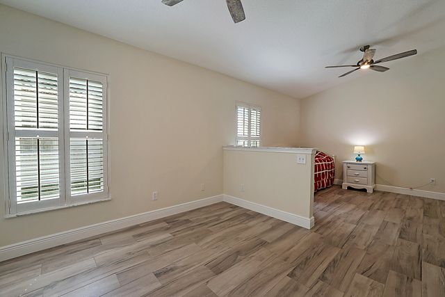 7004 SE Twin Oaks Circle, Stuart, FL 34997