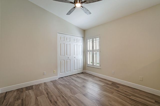 7004 SE Twin Oaks Circle, Stuart, FL 34997