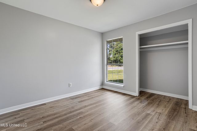 92 Hunter Drive, Ocean Springs, MS 39564