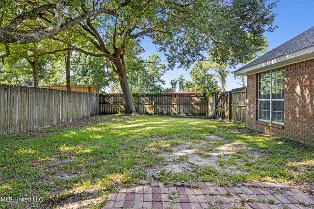 92 Hunter Drive, Ocean Springs, MS 39564