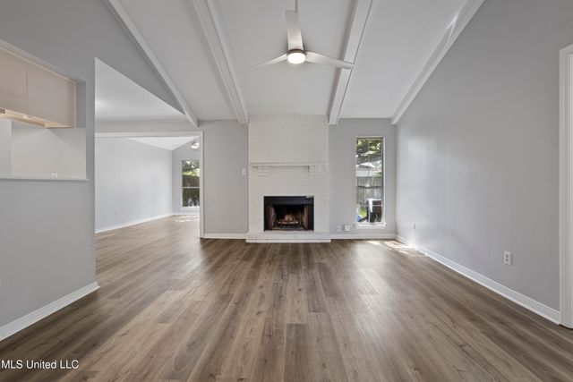 92 Hunter Drive, Ocean Springs, MS 39564