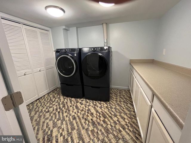 3203 RIVERVIEW DR, Triangle, VA 22172