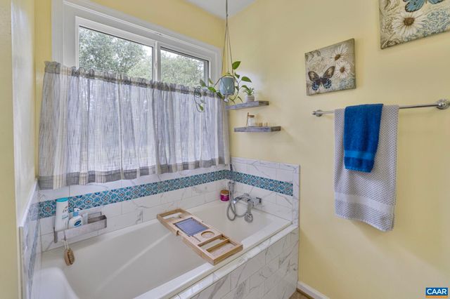 137 JEFFERSON DR, Palmyra, VA 22963