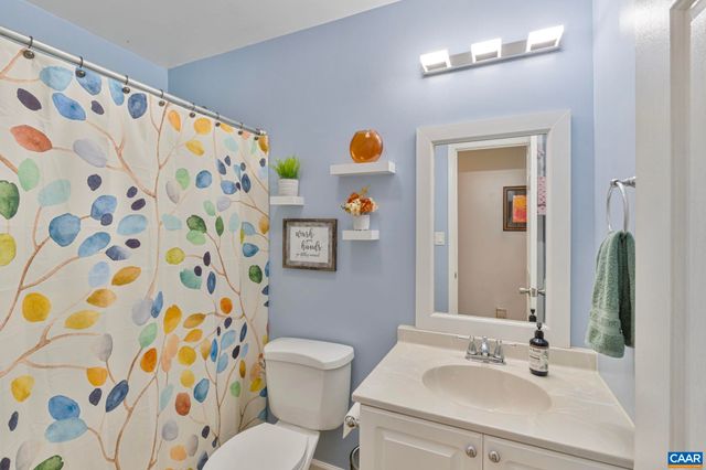 137 JEFFERSON DR, Palmyra, VA 22963
