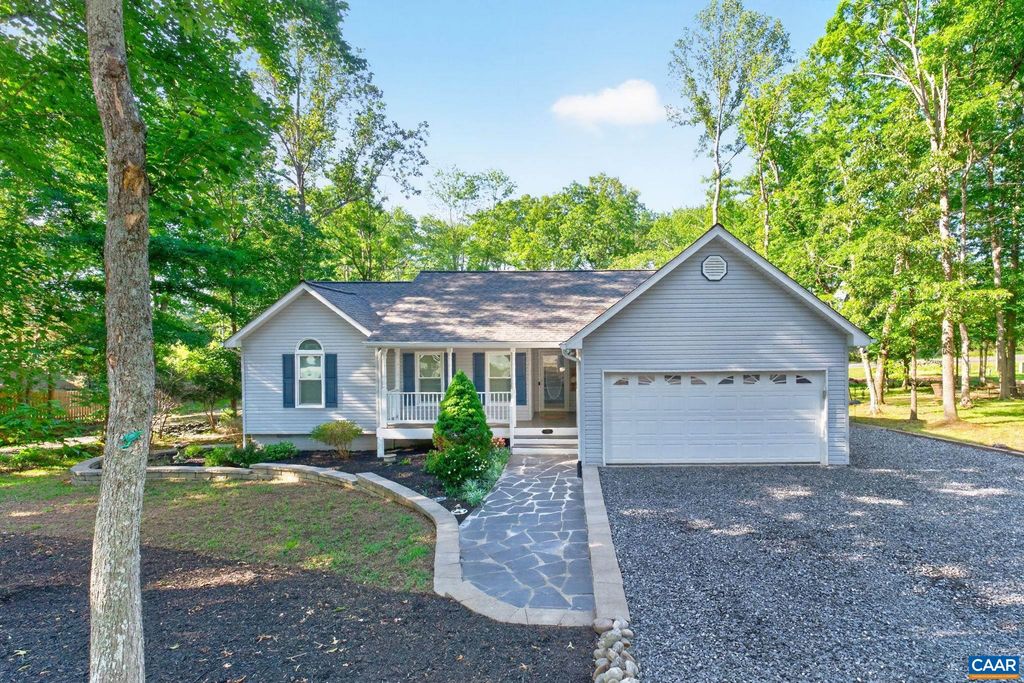 137 JEFFERSON DR, Palmyra, VA 22963