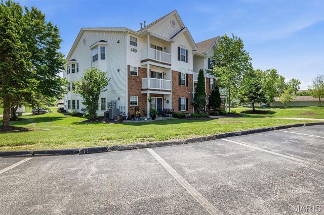 480 Benton Drive L, St Peters, MO 63376