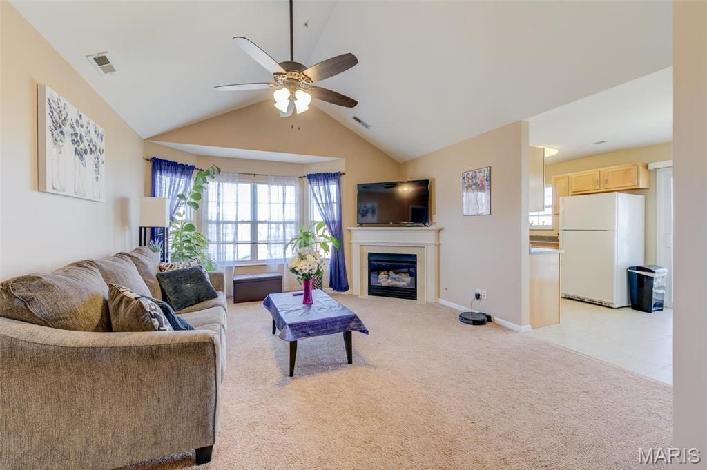 480 Benton Drive L, St Peters, MO 63376