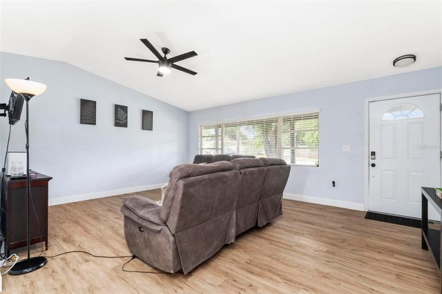 1412 LAKECREST DRIVE, Apopka, FL 32703