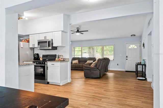 1412 LAKECREST DRIVE, Apopka, FL 32703