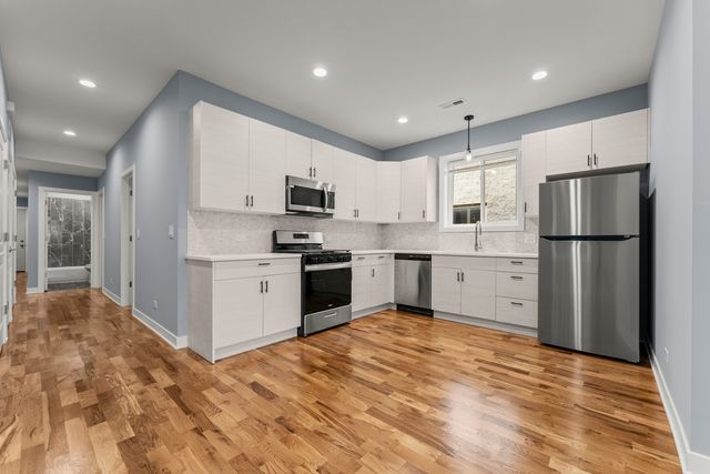 3029 W Washington Boulevard, Chicago, IL 60612