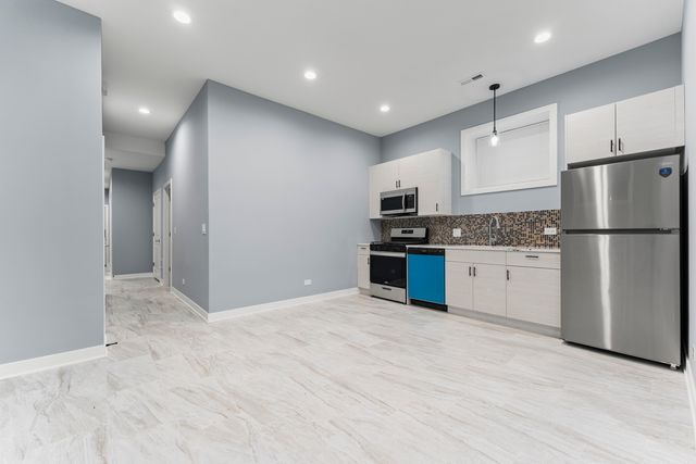 3029 W Washington Boulevard, Chicago, IL 60612