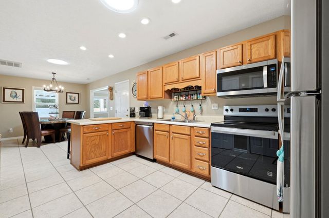 7996 Short Needle Ct., Murrells Inlet, SC 29576