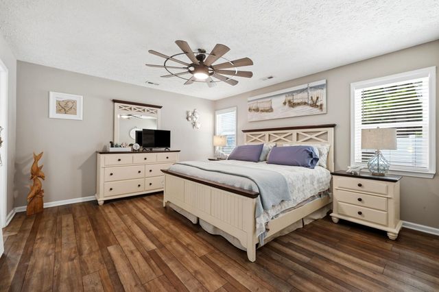 7996 Short Needle Ct., Murrells Inlet, SC 29576