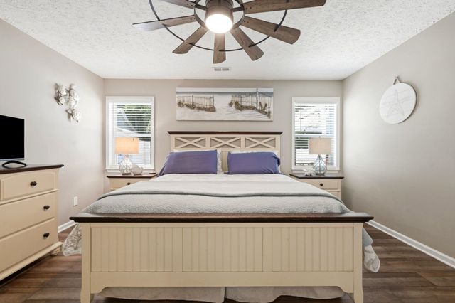 7996 Short Needle Ct., Murrells Inlet, SC 29576