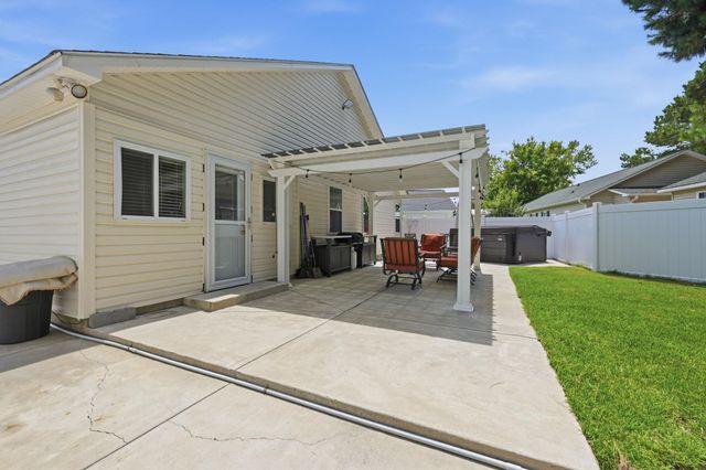 7996 Short Needle Ct., Murrells Inlet, SC 29576