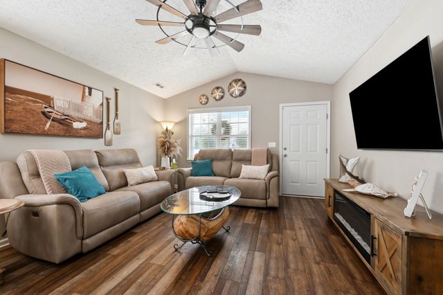 7996 Short Needle Ct., Murrells Inlet, SC 29576