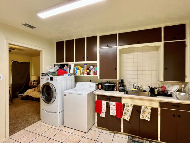 1612 Wayne Street, Denton, TX 76209