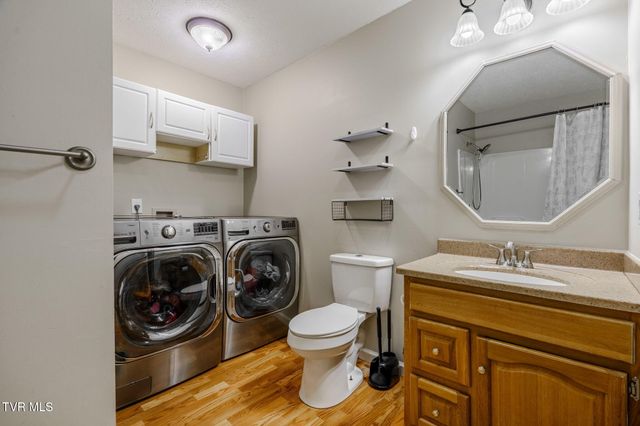 137 Sunrise Meadow Court, Mount Carmel, TN 37645