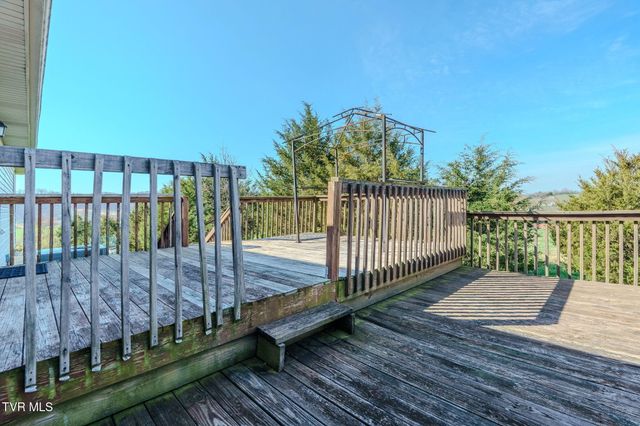 137 Sunrise Meadow Court, Mount Carmel, TN 37645