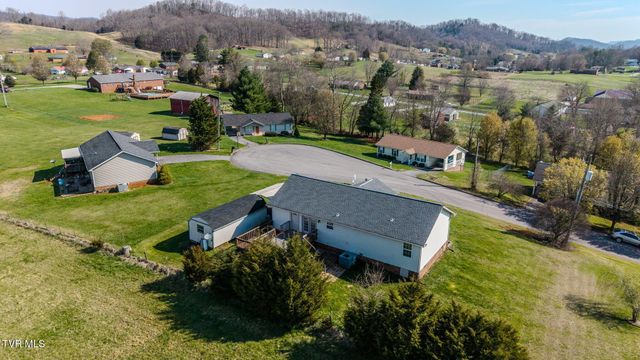 137 Sunrise Meadow Court, Mount Carmel, TN 37645