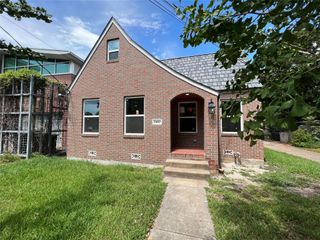 2420 White Oak Drive, Houston, TX 77009