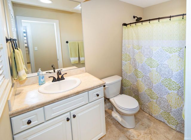 2848 Thornhill Drive, Evansville, IN 47725