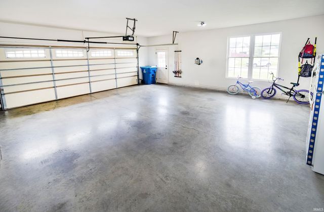 2848 Thornhill Drive, Evansville, IN 47725