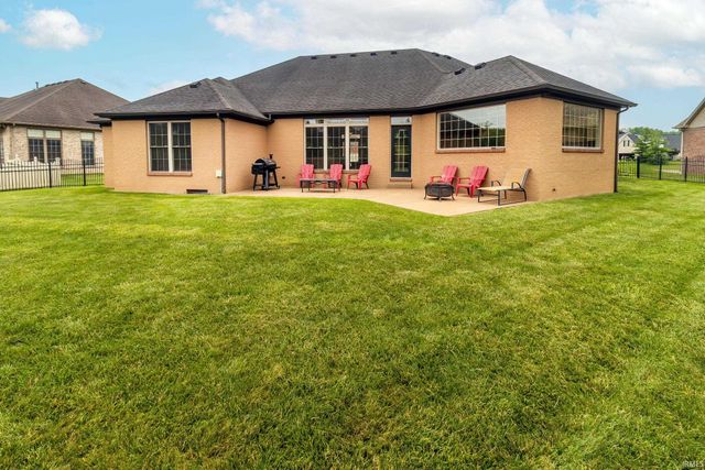 2848 Thornhill Drive, Evansville, IN 47725