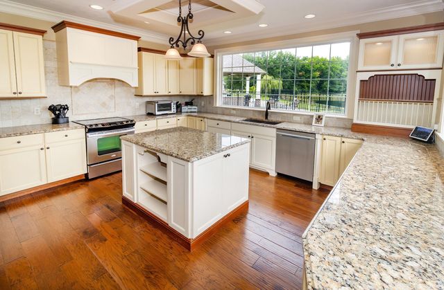 2848 Thornhill Drive, Evansville, IN 47725