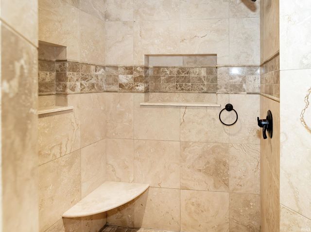 2848 Thornhill Drive, Evansville, IN 47725