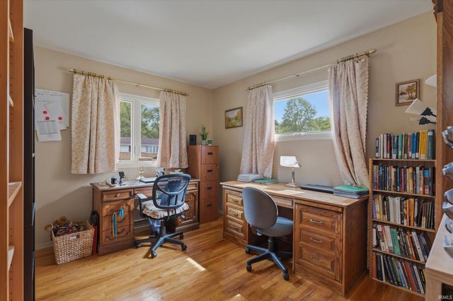 2643 Summit Ridge Drive, South Bend, IN 46628