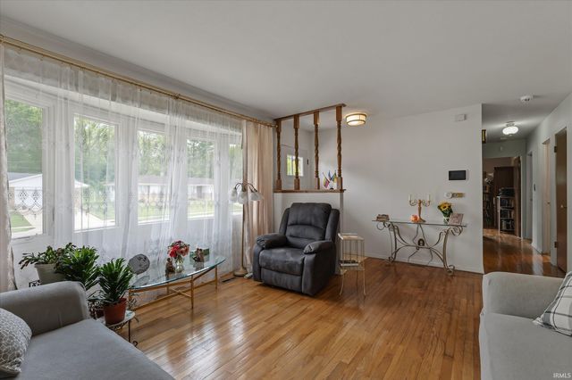 2643 Summit Ridge Drive, South Bend, IN 46628
