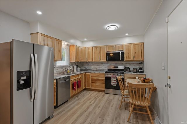 2643 Summit Ridge Drive, South Bend, IN 46628